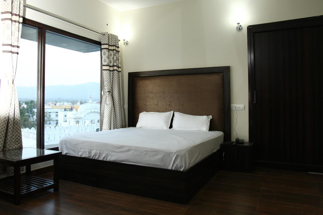 Hotel Temple View Inn Anandpur Sahib Екстер'єр фото