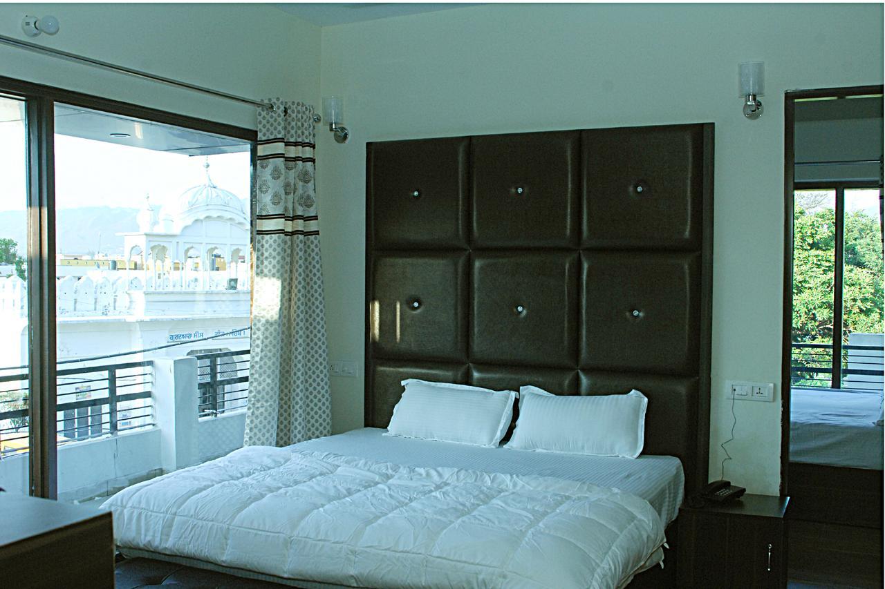 Hotel Temple View Inn Anandpur Sahib Екстер'єр фото